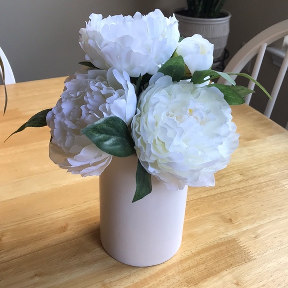 Other - White floral arrangement